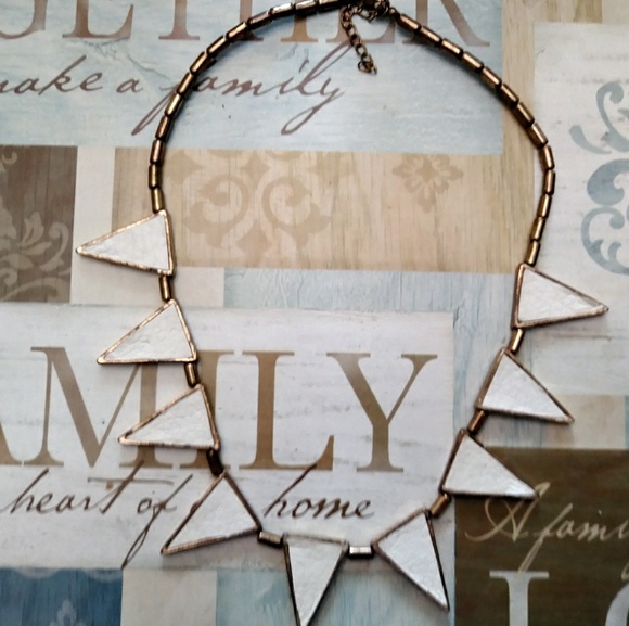 9 White Triangle Woman Necklace - Picture 3 of 6